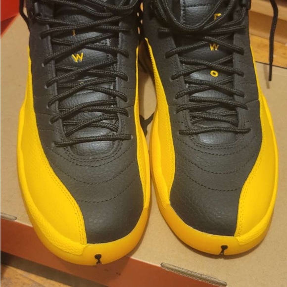 Jordan 12s Black and Yellow - Picture 2 of 3